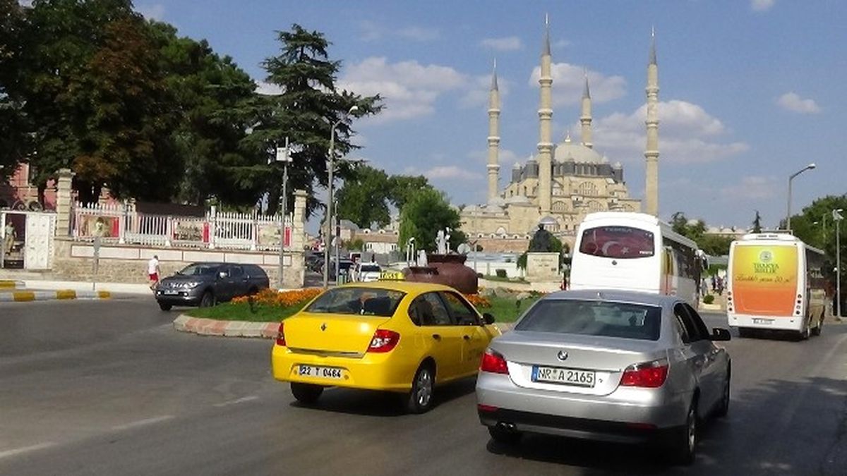 Edirne\'de Motorlu Taşıt Sayısı 145 Bin 220 Oldu