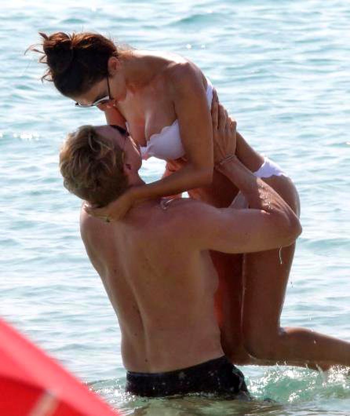 Güzel Model, Tatil İçin Atalarının Yurdunu Seçti