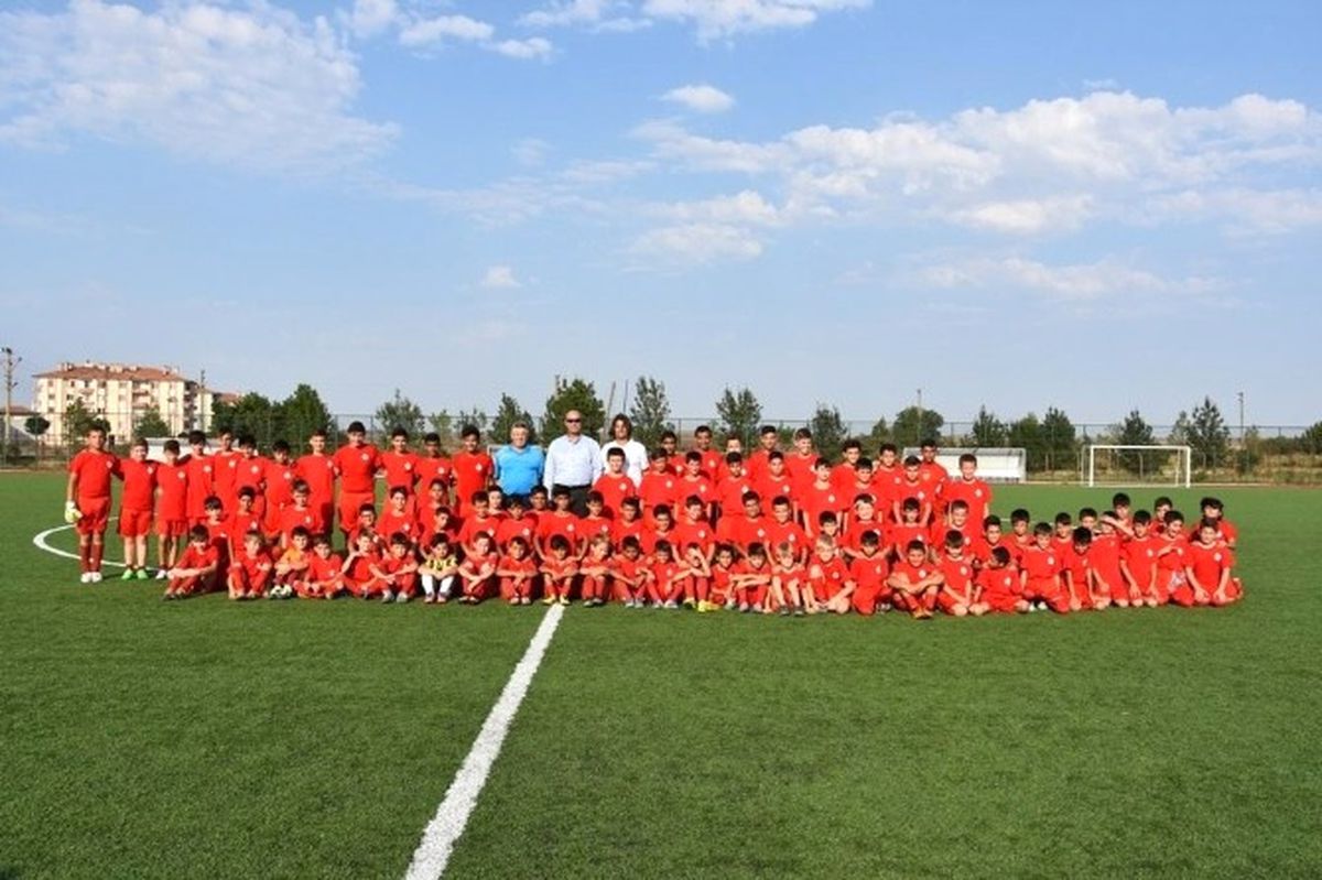 Hayrabolu Belediye Başkanı Altayoğlu\'dan Yaz Spor Okuluna Ziyaret