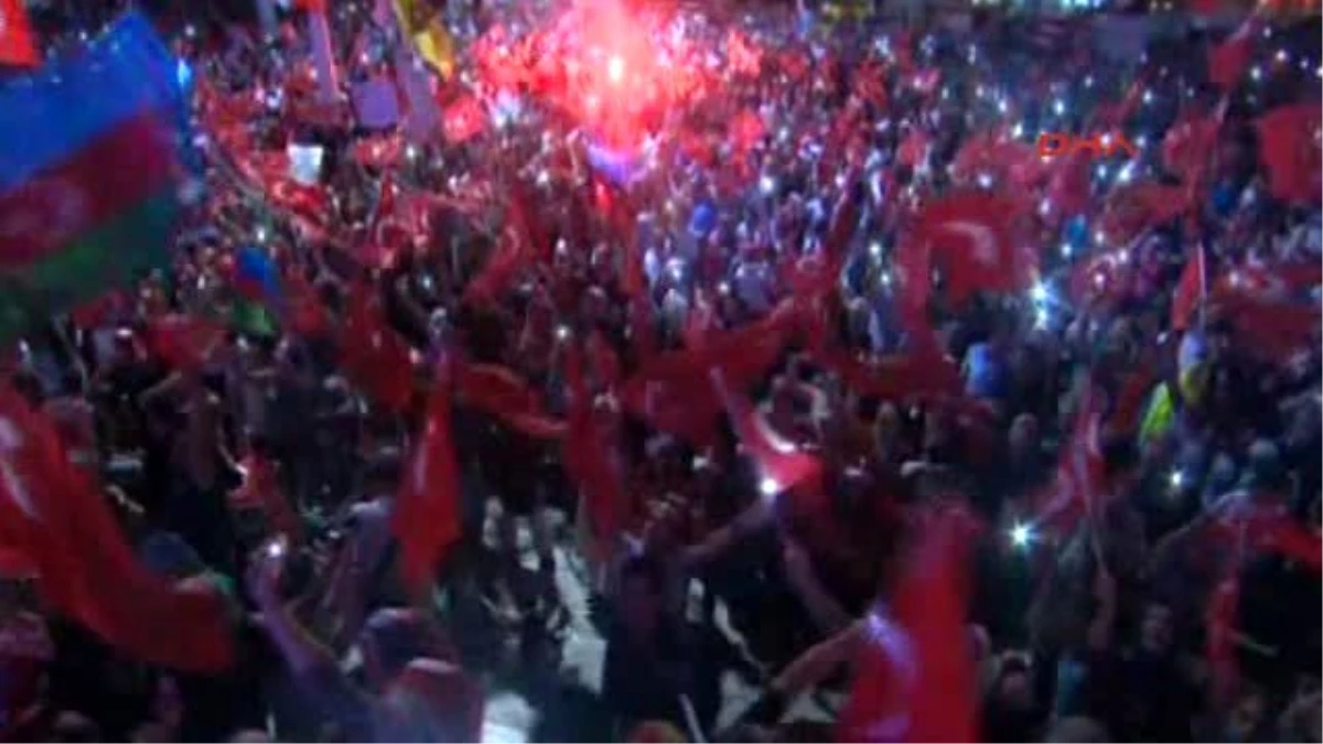 İstanbul\'da "Demokrasi Nöbeti"