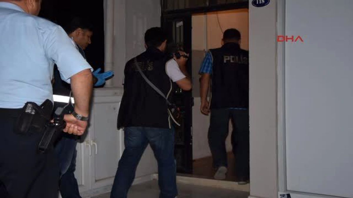 İzmir\'de 63 Ayrı Adreste Fetö Operasyonu