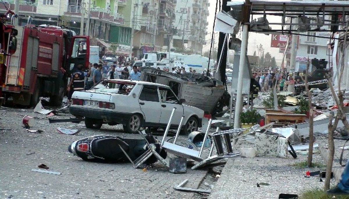 Kızıltepe\'deki Saldırıda 1 Polis Şehit Oldu
