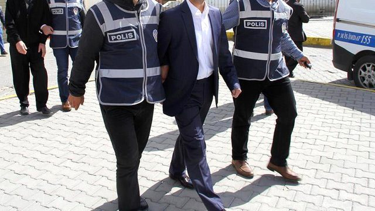 Kocaeli\'nde Fetö Operasyonunda 28 Tutuklama