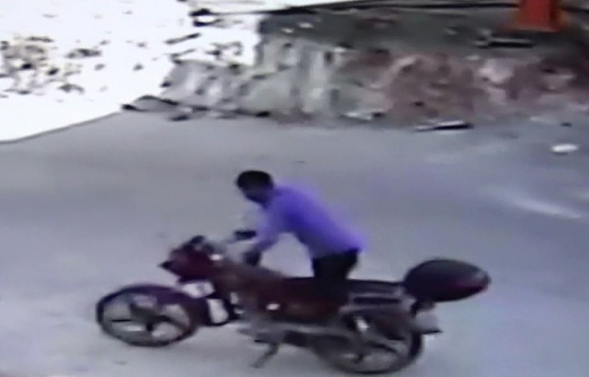 Mardin\'de Motosiklet Hırsızlığı Kamerada