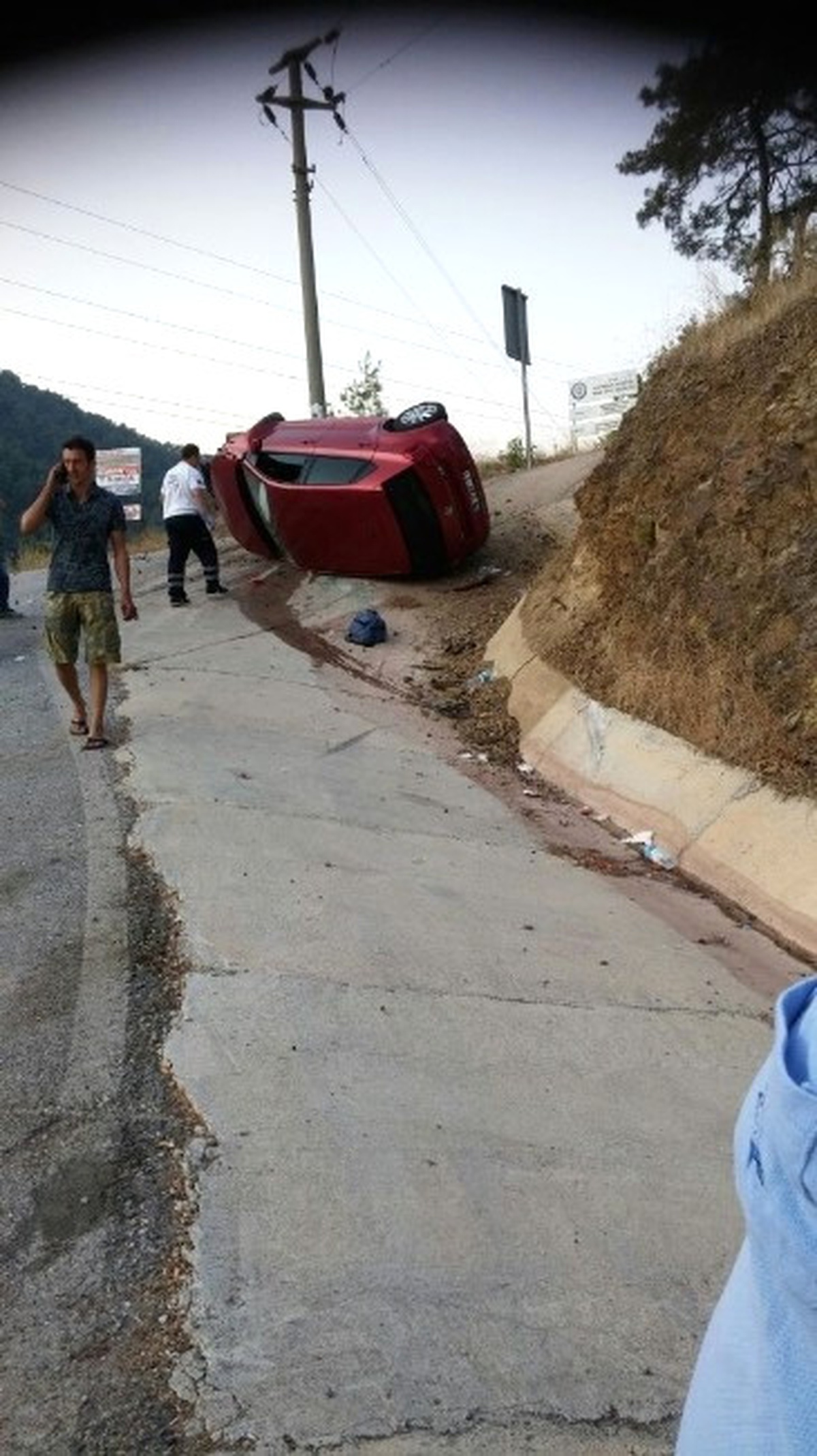 Marmaris\'te Sürücüsü Uyuyan Otomobil Takla Attı