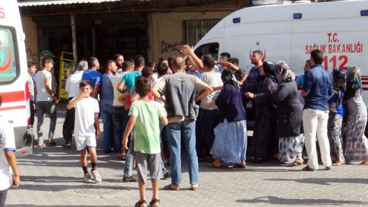 Şanlıurfa\'da Hasta Yakınları 112 Acil Servis Ekibine Saldırdı