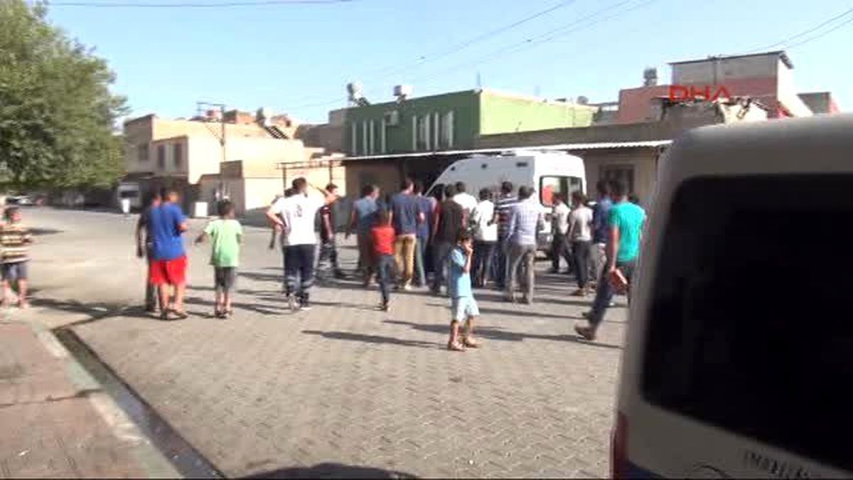 Şanlıurfa\'da Hasta Yakınları 112 Acil Servis Ekibine Saldırdı