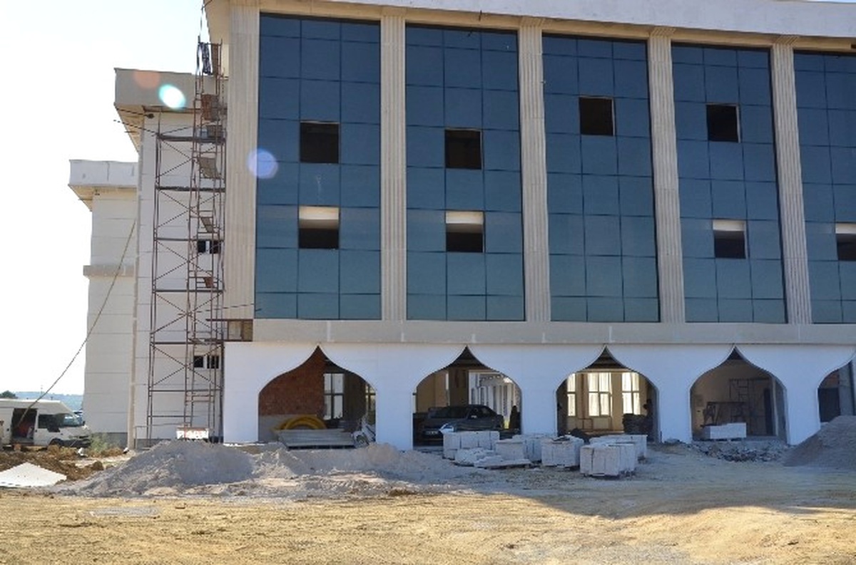 Sinop İlahiyat Fakültesi Binası Gün Sayıyor