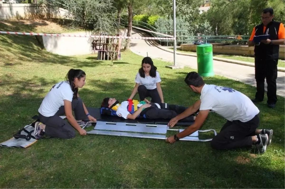 Trafikte İlk Yardım Kazalarda Yaşanan Korkunç Sayıdaki Ölümleri Engelleyebilir