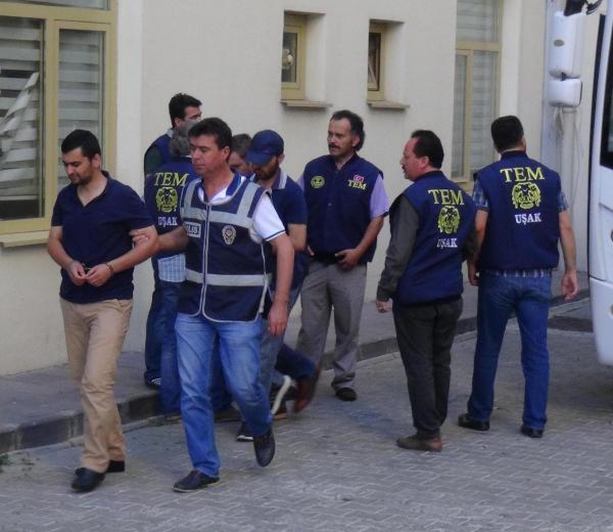 Uşak\'ta Fetö Operasyonunda 23 Polis Tutuklandı