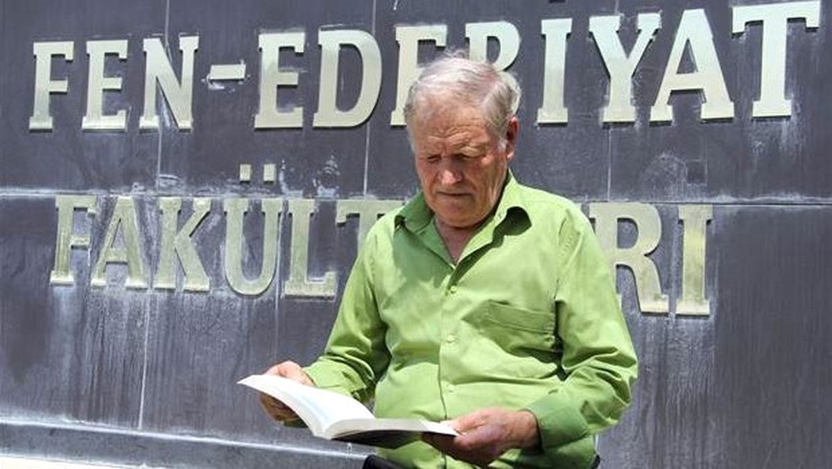 72 Yaşında Üniversiteli Oldu