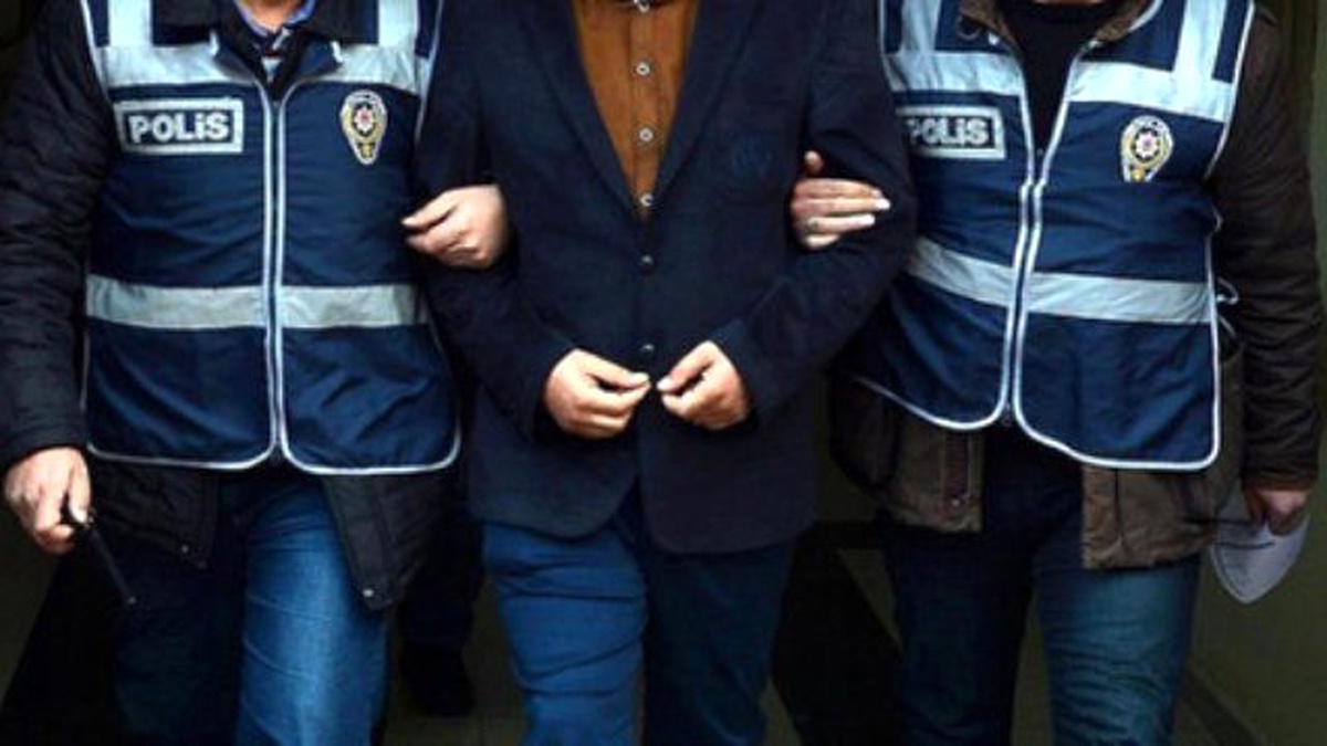 Adana\'da 6 Hakim ve Savcı Gözaltına Alındı