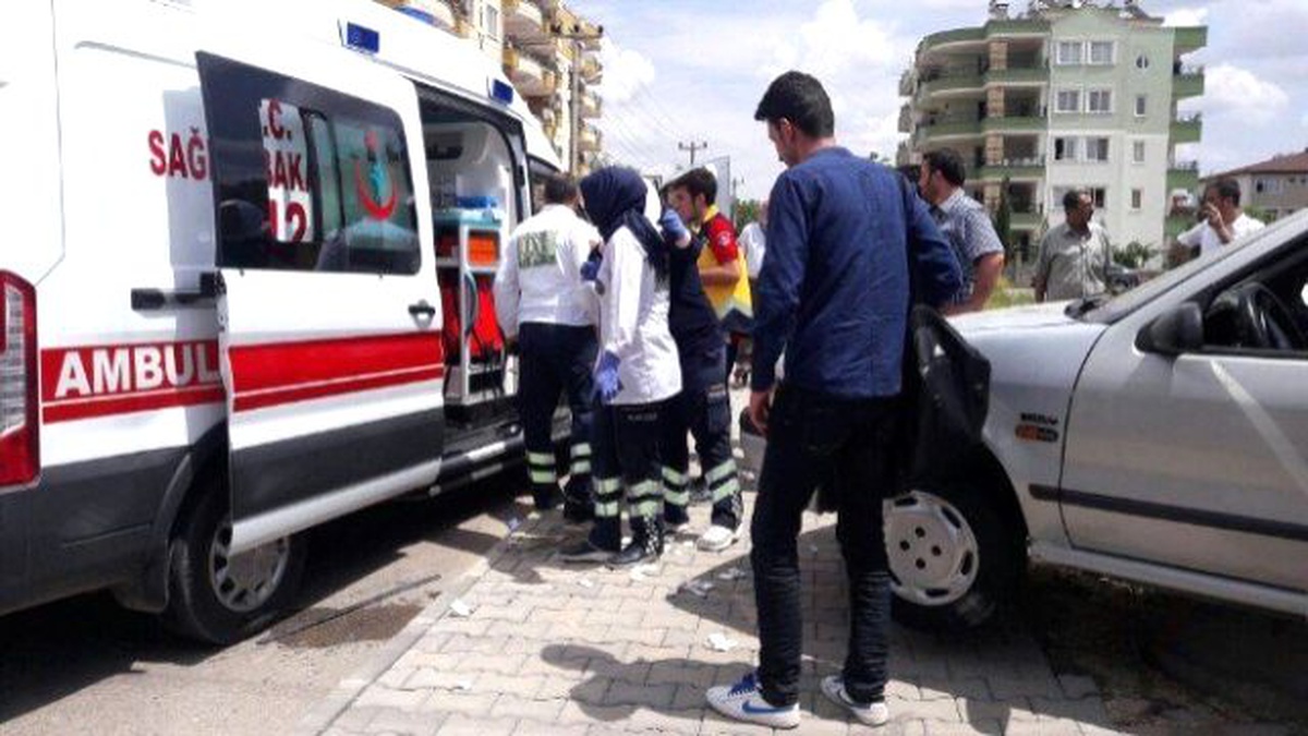 Aydın\'da Otomobil Çukura Düştü: 4 Yaralı
