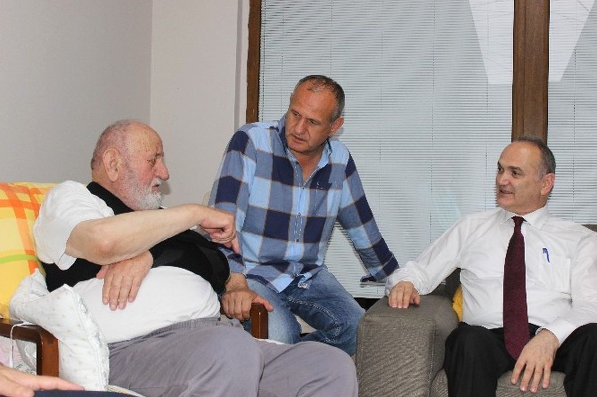 Bakan Özlü\'den Başkan Mehmet Keleş\'e Taziye
