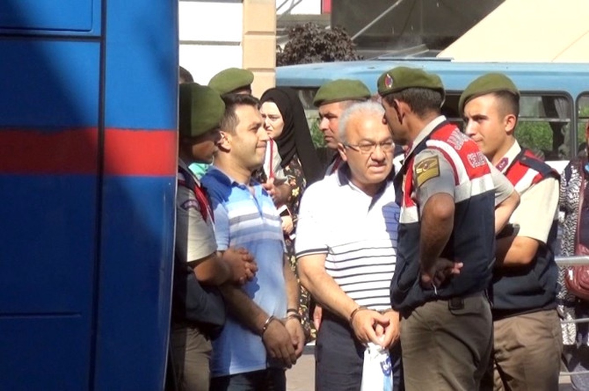 Bartın\'da Fetö/pdy\'ye Üye Olmaktan Tutuklananların Yargılanmasına Başlandı