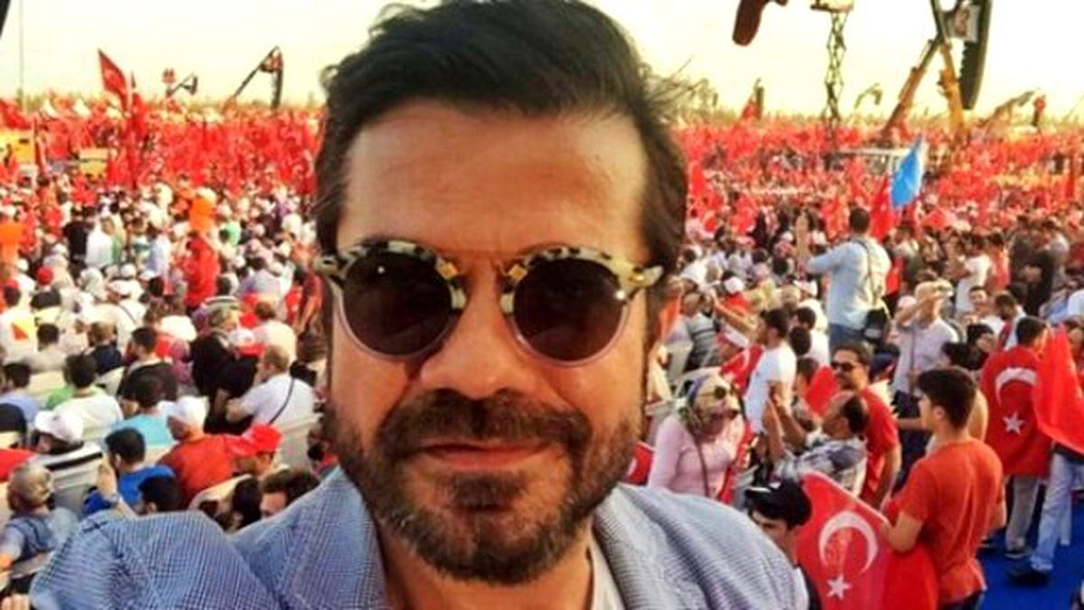 Beren Saat, Amerika'da Olduğu İçin Yenikapı'ya Gelememiş