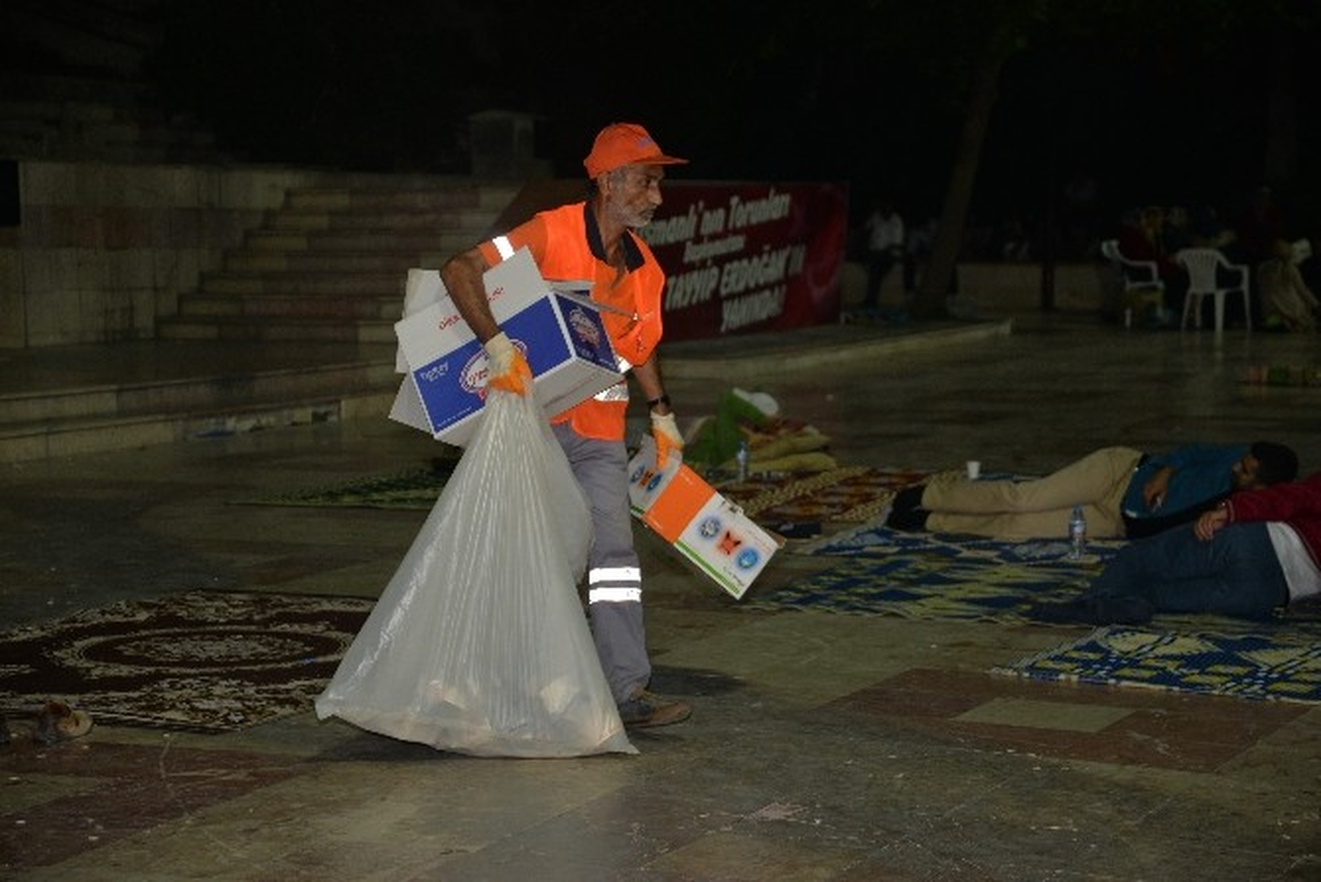 Bilecik\'te 26 Gün Süren Demokrasi Nöbetinin Gizli Kahramanları