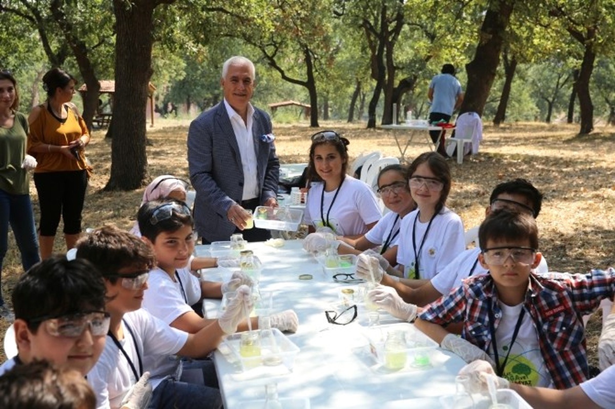 Bozbey\'den Balat Doğa ve Bilim Yaz Okulu\'na Ziyaret