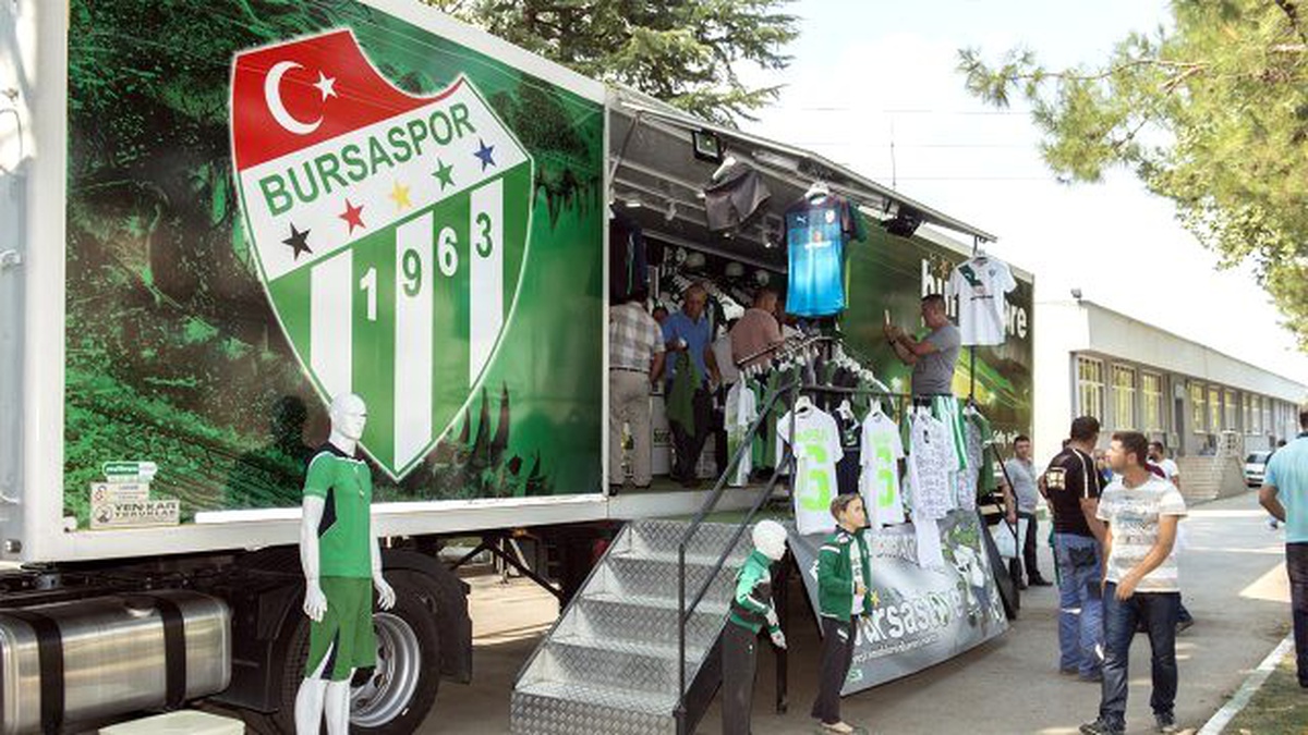 Buski Çalışanları Takımına Sahip Çıktı