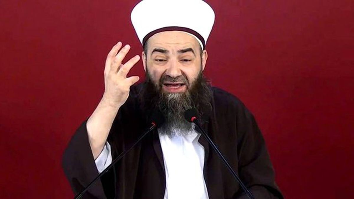 Cübbeli Ahmet: Gülen Bana Cezaevindeyken Adil Öksüz'ü Gönderdi