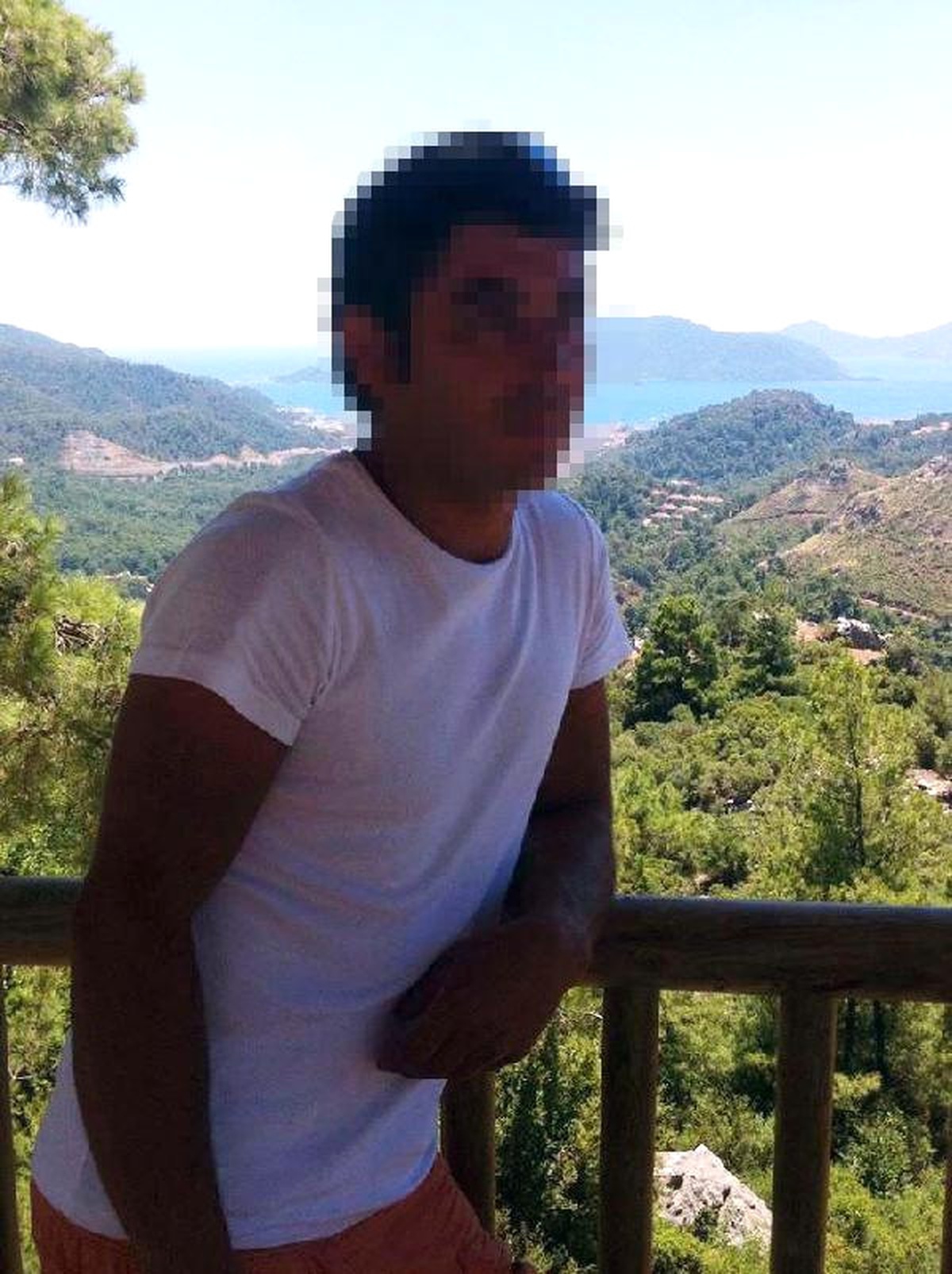 Cumhurbaşkanına Hakaret Ettiği İddiasıyla Tutuklandı
