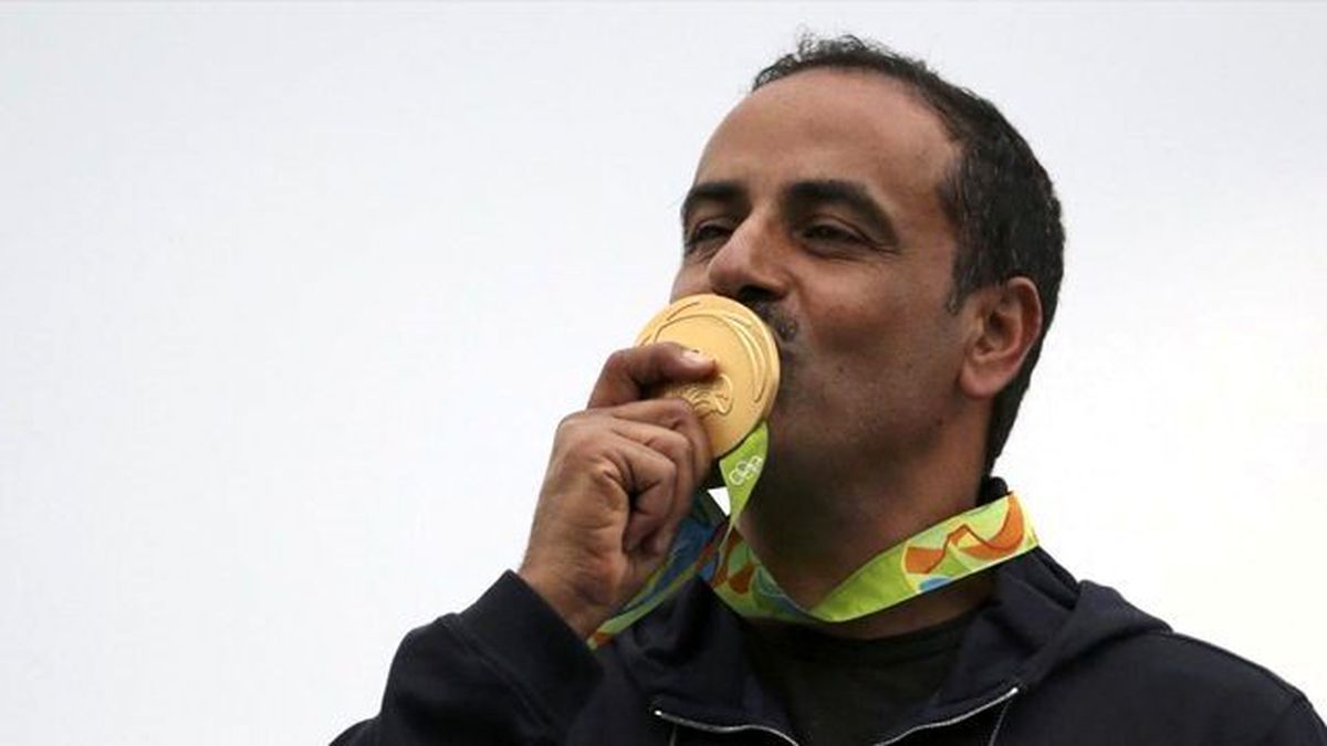 Fehaid el-Deehani, Bağımsız Sporculara Altın Madalya Getirdi