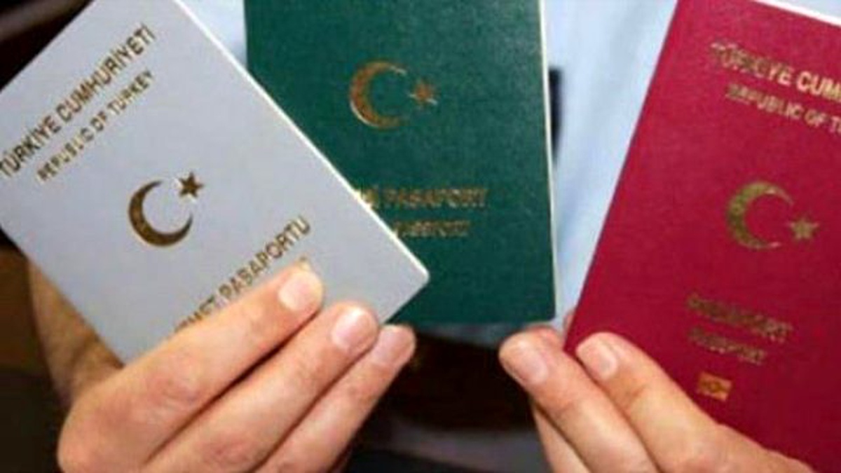 Gazetecilere Yurt Dışına Çıkışta \'Evrak Şartı\'