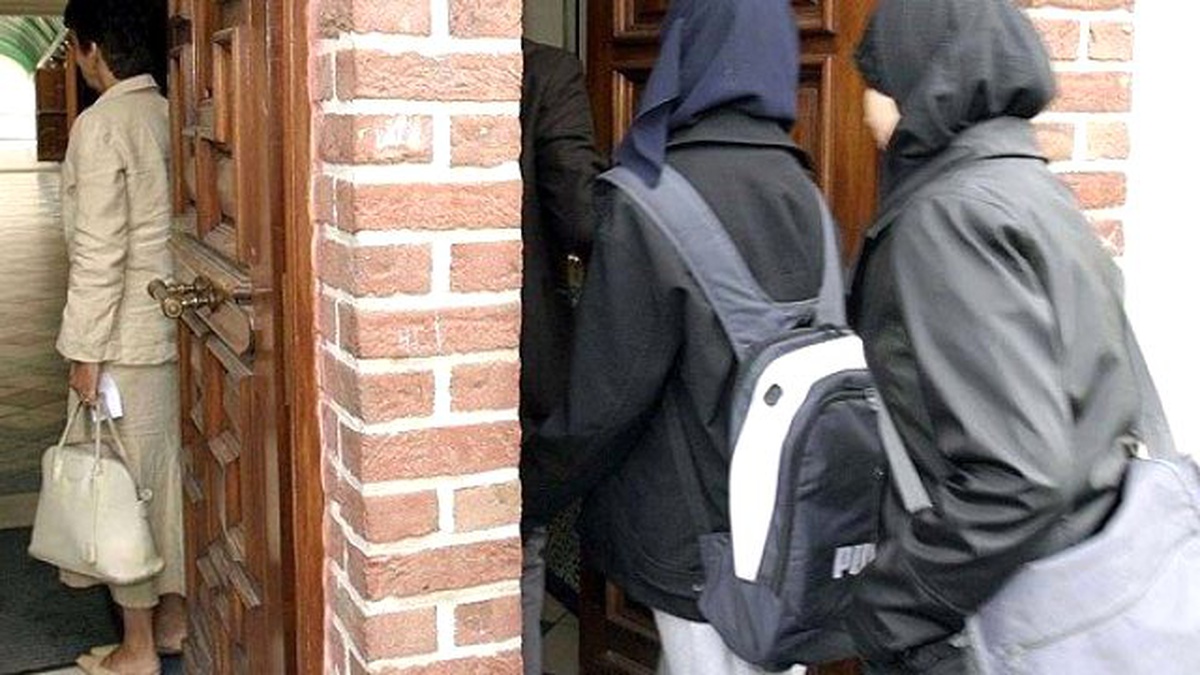 İngiliz Vekillerden Müslüman Kadınlar İçin Çağrı