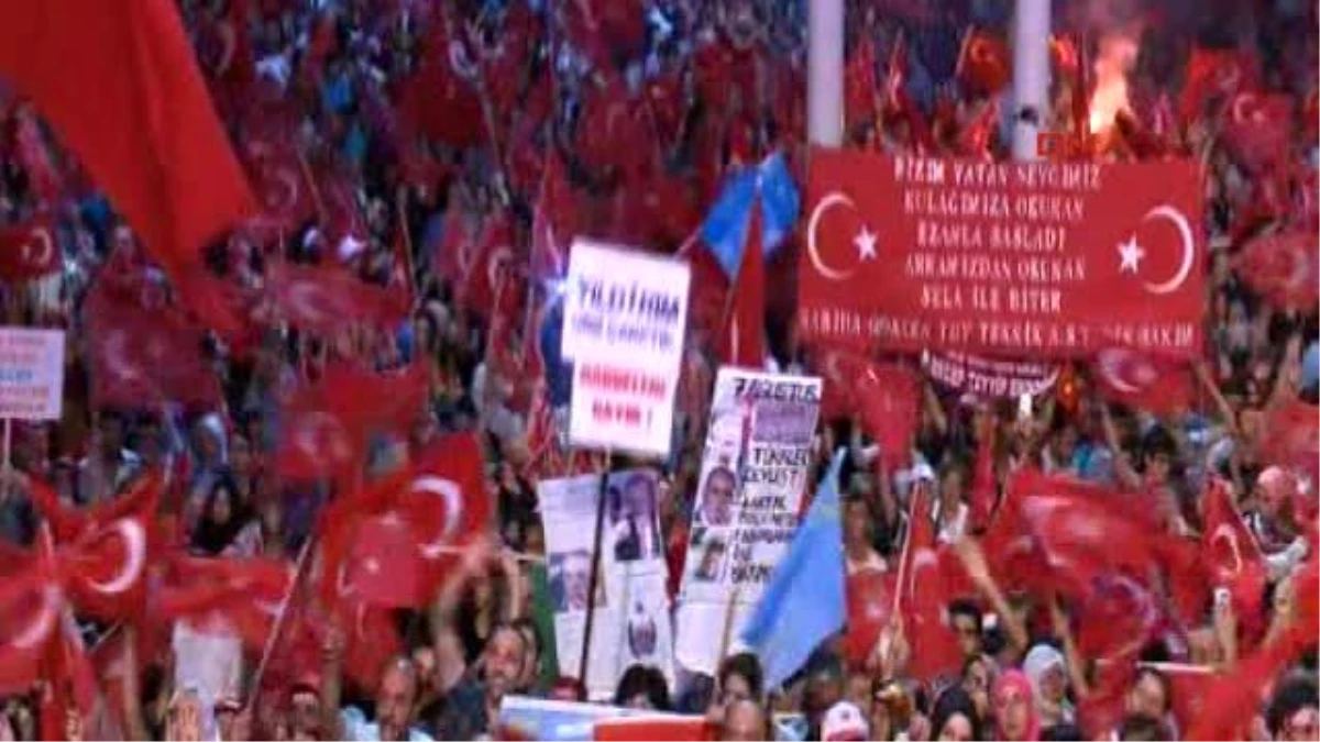 İstanbul\'da Son "Demokrasi Nöbeti"