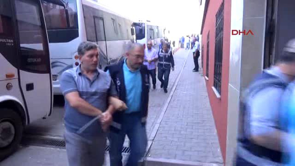 Kayseri\'de Gözaltına Alınan 40 Polis, Adliyeye Gönderildi