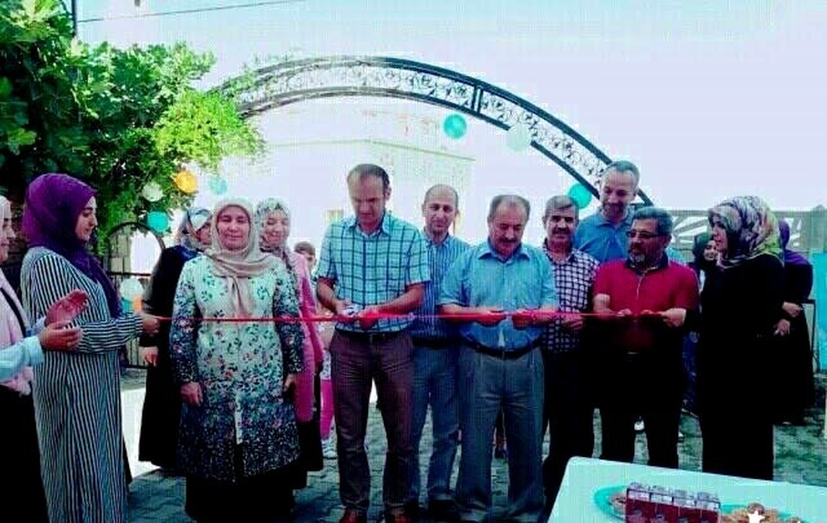 Kur\'an Kursu Öğrencilerinden "Resim Sergisi"