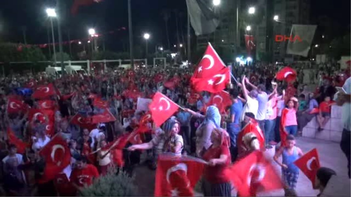 Mersin\'de Demokrasi Nöbetlerine Coşkulu Final