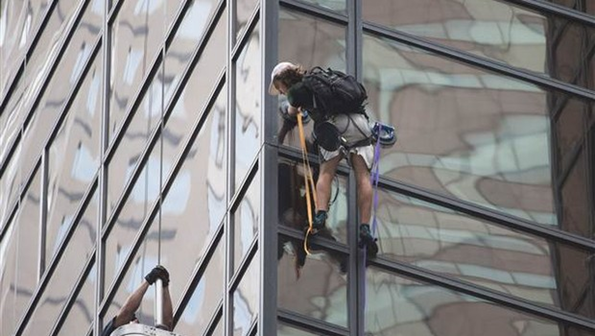 New York\'taki Trump Tower\'a Tırmandı Çünkü...