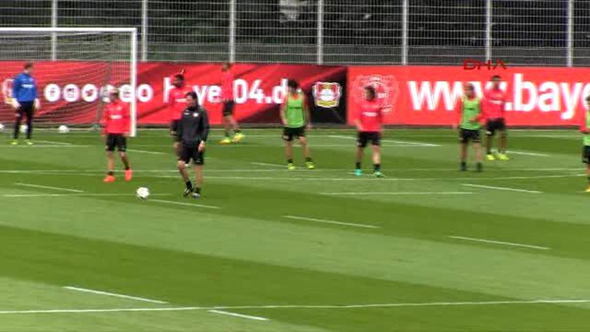 Ömer Toprak, Ay Sonuna Kadar Yuvadan Uçabilir