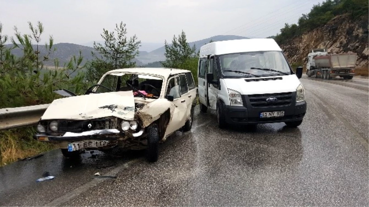 Otomobil Hurdaya Çıktı, Kazada Şöförün Burnu Bile Kanamadı