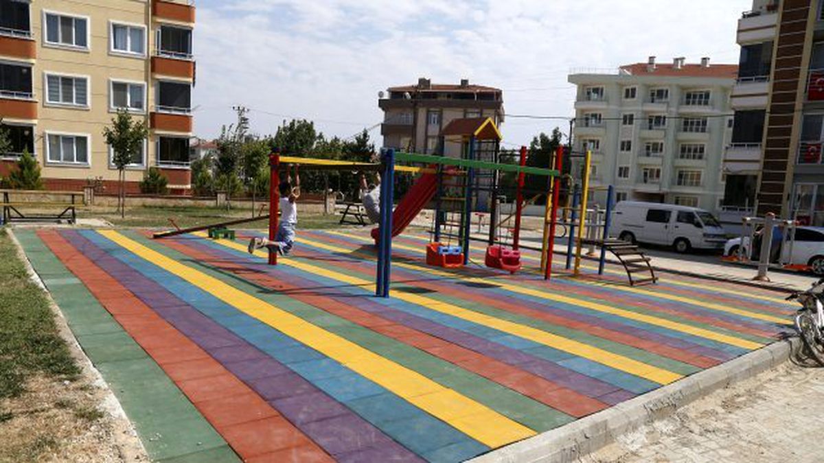 Park ve Bahçeler Ekipleri Hız Kesmiyor