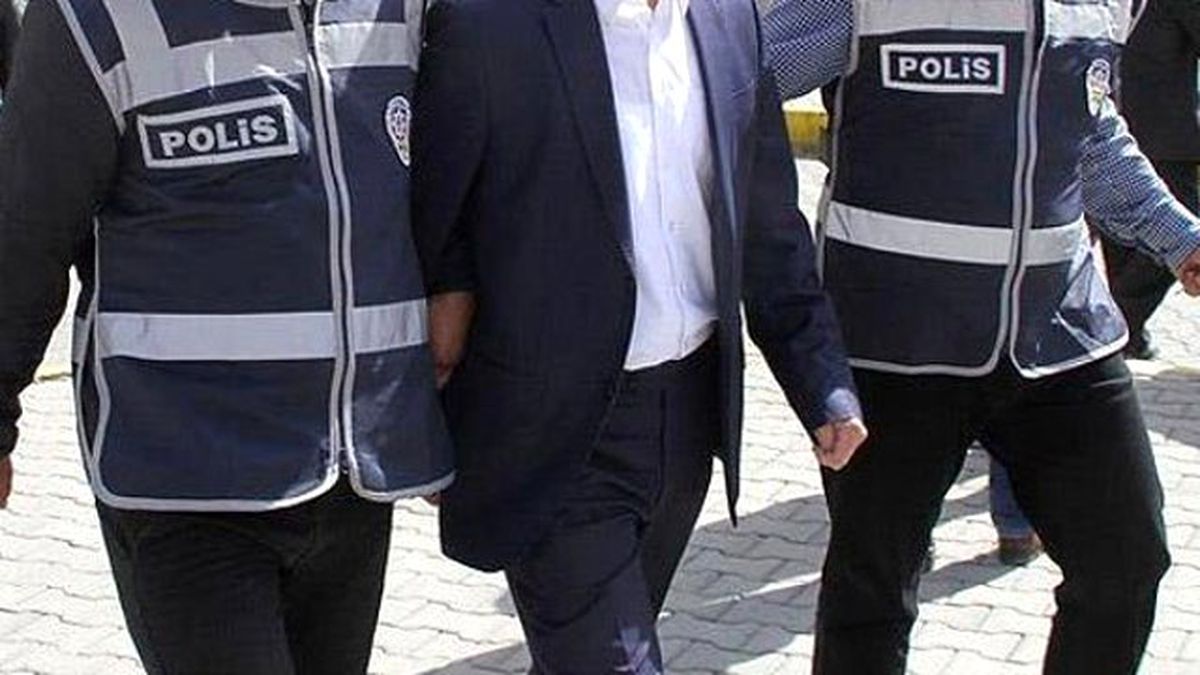Sakarya\'da 21 Polis Adliyeye Sevk Edildi (2)
