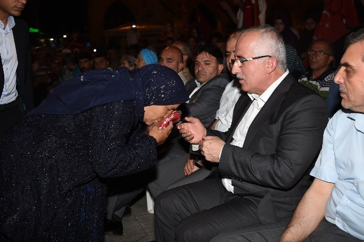 Şanlıurfa\'da Son Demokrasi Nöbeti