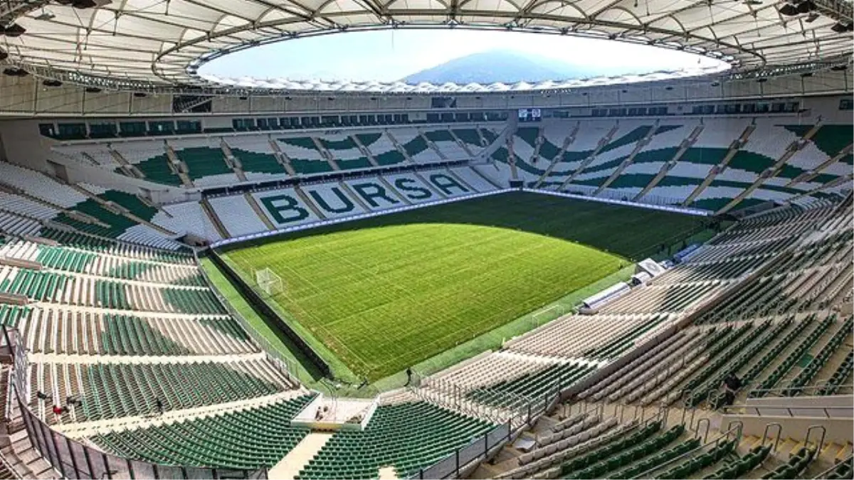 Bursaspor\'un Yeni Stadı\'nda Timsahın Baş Bölümünün Üretimine Başlandı