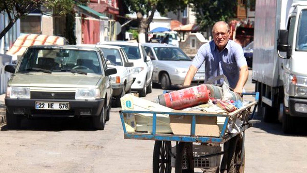 72 Yaşında Üniversite Sıralarına Oturacak