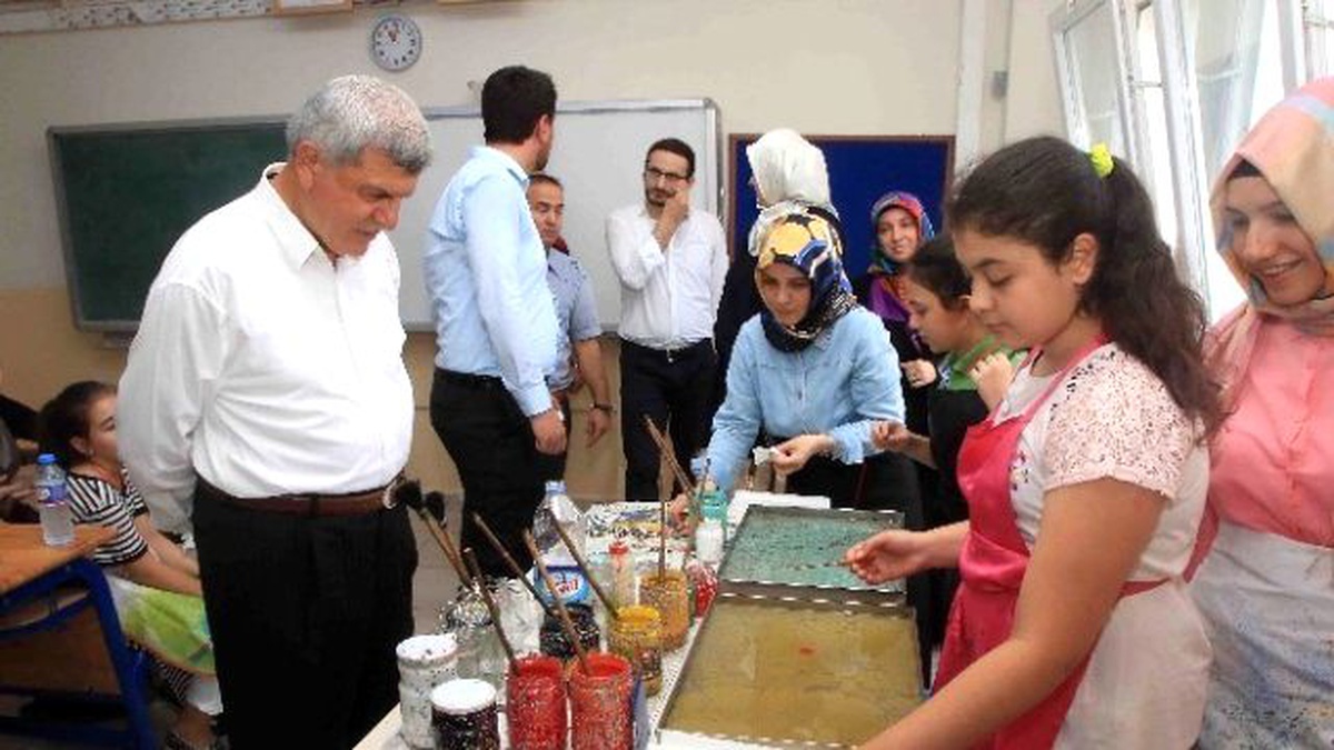 Başkan Karaosmanoğlu Yaz Okulunu Ziyaret Etti
