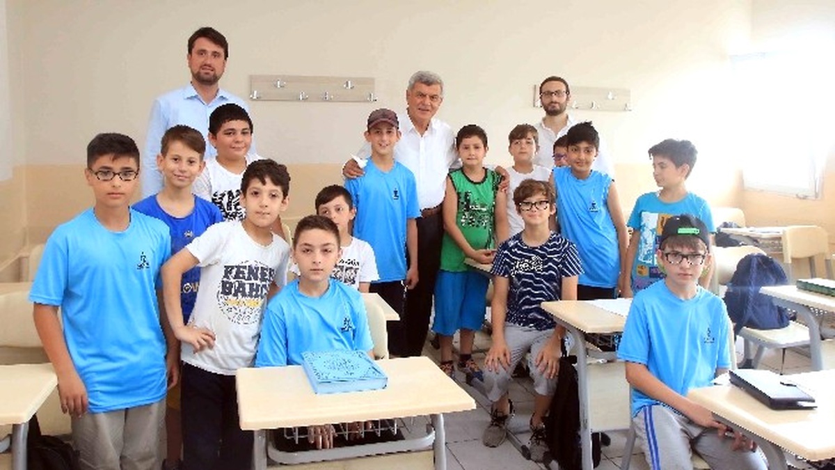 Başkan Karaosmanoğlu, Yaz Okulunu Ziyaret Etti
