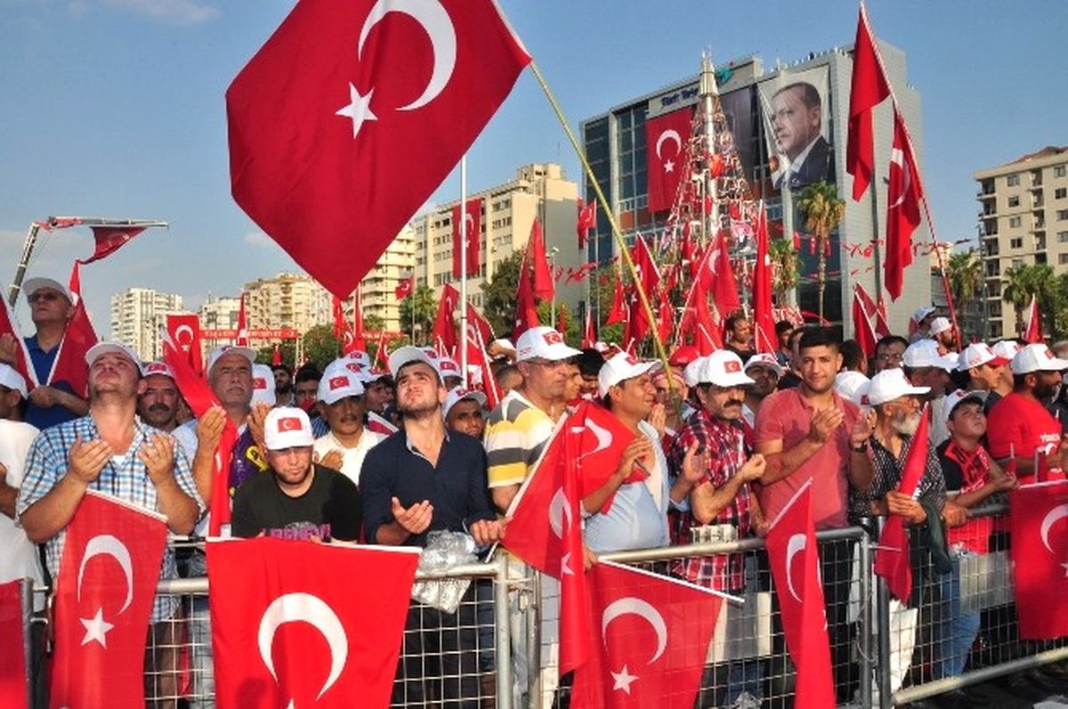 Başkan Sözütek\'ten Esnafa Miting Teşekkürü