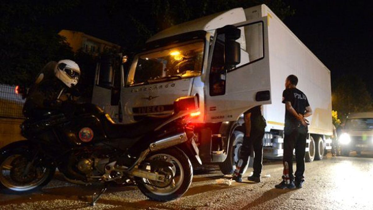 Batman\'da Şüpheli Araçtan Elektrik Malzemesi Çıktı