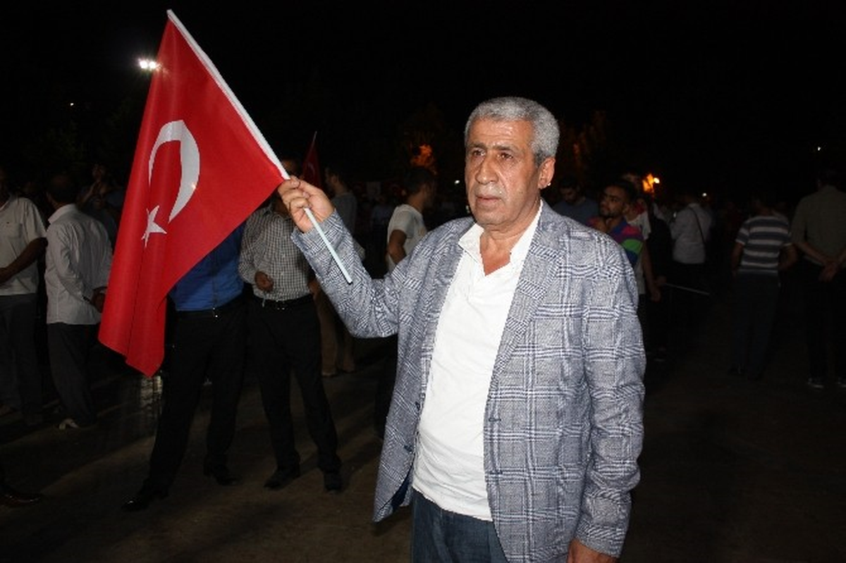 Darbe Girişimine Tepkiler Sürüyor