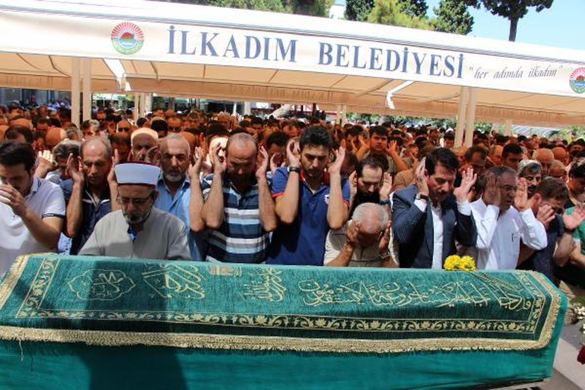 Denizde Boğulan Mühendis Toprağa Verildi