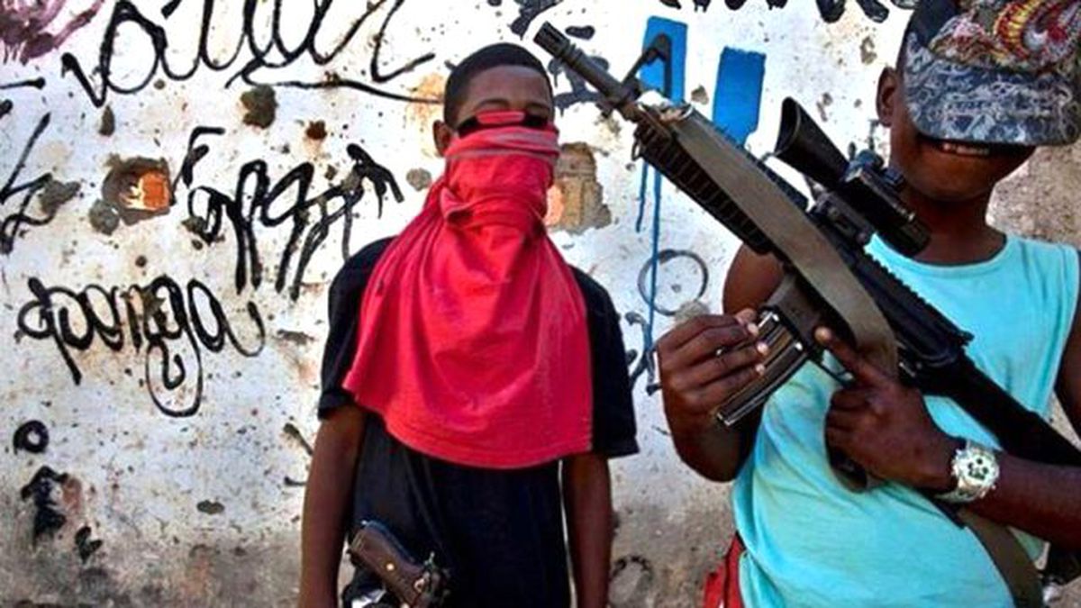 Evgeny Korotyshkin Kendisini Soyan Çocuklardan Fotoğraf için İzin İstedi