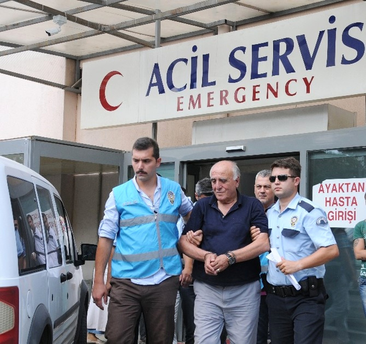 Hakan Şükür\'ün Babası Gözaltına Alındı