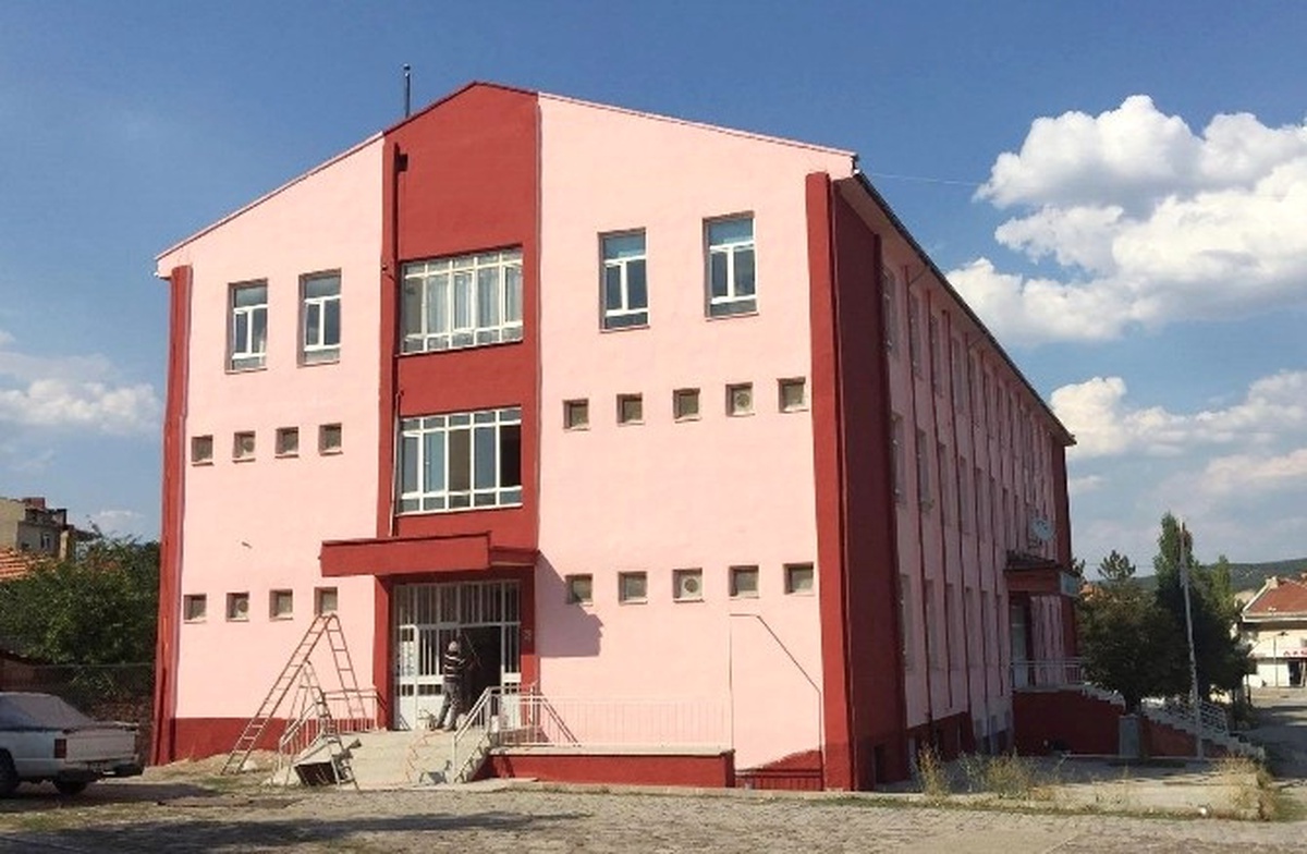 Hisarcık\'taki Okullarda Bakım ve Onarım Çalışması