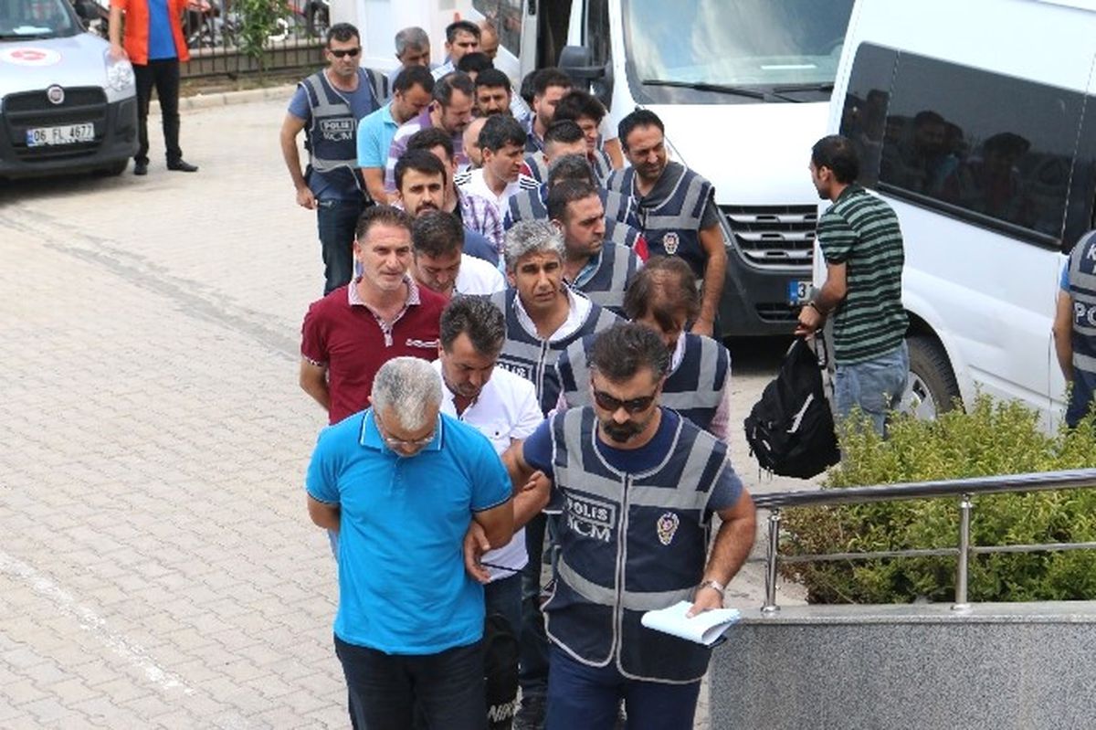 İskenderun\'da 14 Polis Daha Fetö\'den Gözaltına Alındı